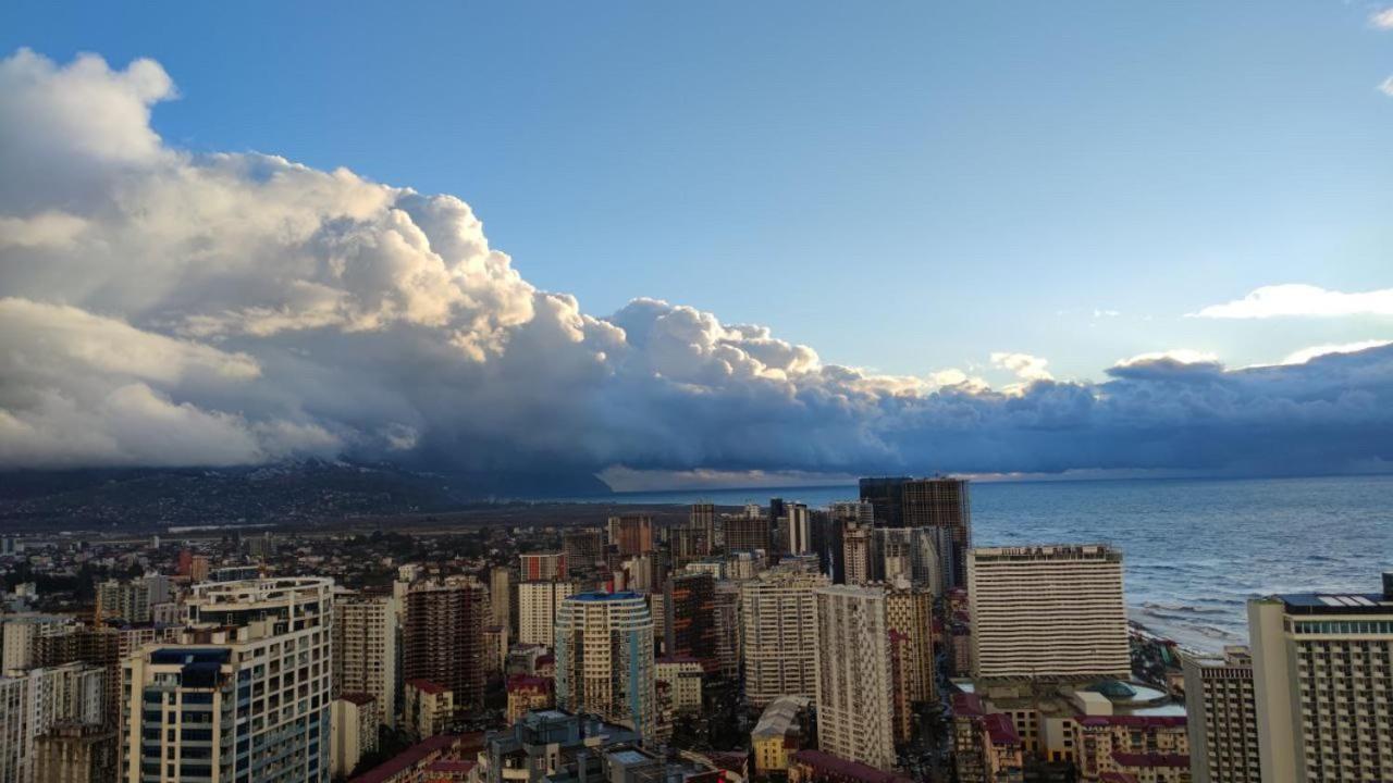 Orbi City 45 Floor Batumi Eksteriør billede
