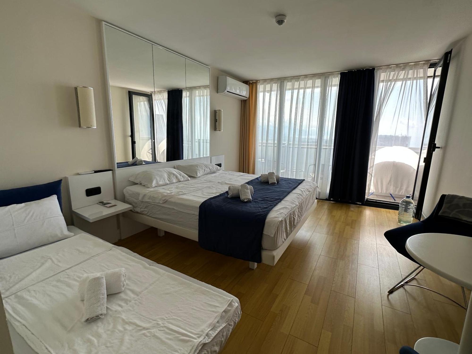 Orbi City 45 Floor Batumi Eksteriør billede